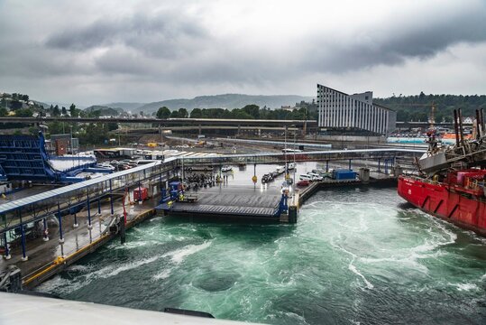 Leaving the harbor of Kristiansand