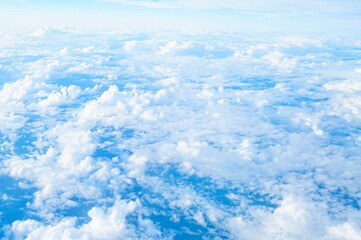 雲の上,blue sky with clouds