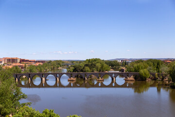Puente de Piedra (siglo XIII). Zamora, Castilla y León, España.