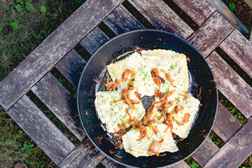 Maultaschen Teigtaschen in der Pfanne 