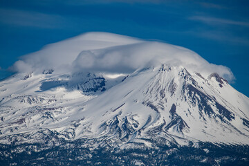 Fototapeta na wymiar Mount Shasta presides over Northern California.