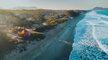 Praia Paradisíaca Tropical Ondas Moçambique Florianópolis Floripa Santa Catarina Ilha Magia Pedras Costão Pesca Pescadores Rancho Natureza Paisagem Areia Dunas Oceano Atlântico Floresta Reserva Natura © Pedro