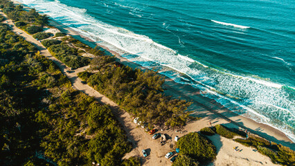 Praia Paradisíaca Tropical Ondas Moçambique Florianópolis Floripa Santa Catarina Ilha Magia Pedras Costão Pesca Pescadores Rancho Natureza Paisagem Areia Dunas Oceano Atlântico Floresta Reserva Natura © Pedro