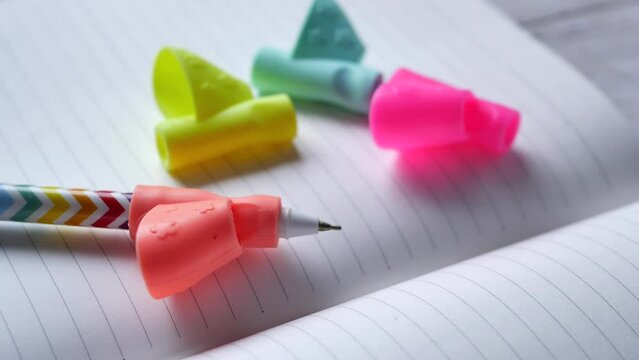 writing corrector pen holder postures grip 