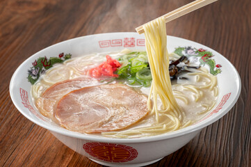 できたての豚骨ラーメン