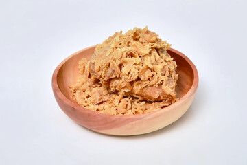 fried chicken in wooden bowl on white background