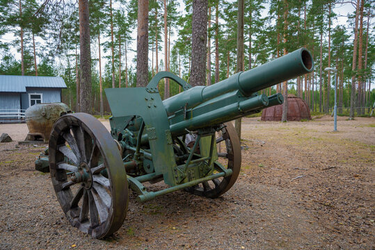 VIROLAHTI, FINLAND - AUGUST 30, 2016: 155 mm cannon of the model 1915 in the museum of the defensive line "Salpo Line"