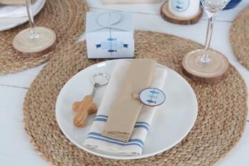 Maritime Tischdekoration in blau, weiß, natur zur Kommunion, Hochzeit, Taufe oder sommerliche Feste