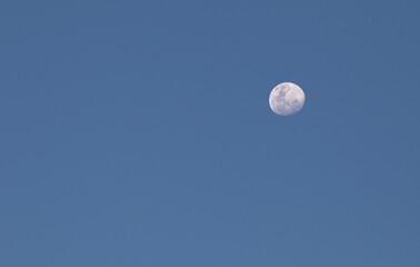 Full Moon in Day Sky