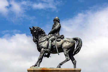Fototapeta na wymiar Statue to Field Marshal Earl Roberts of Kandahar.