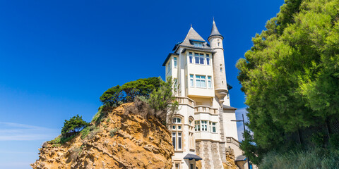 Villa Belza on a sunny day in Biarritz, France - obrazy, fototapety, plakaty