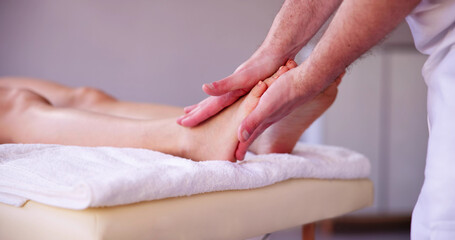 Obraz na płótnie Canvas Reflexology Foot Massage Treatment