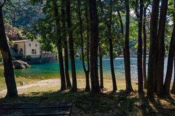 Lago di San Domenico ed Eremo di San Domenico vicino Villalago e Scanno in Abruzzo