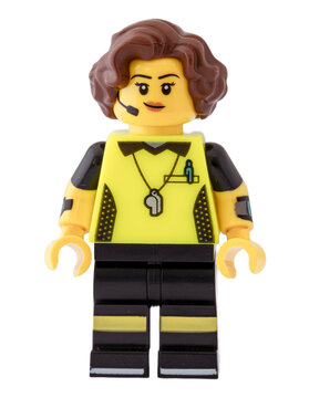 Dortmund - Deutschland 22. April 2023 Lego Minifigure Schiedsrichterin
