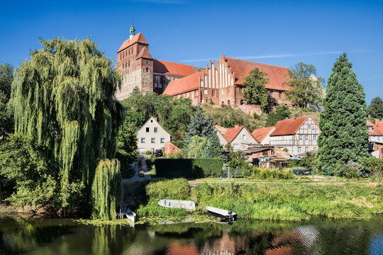 havelberg, deutschland - stadtidylle mit havelberger dom