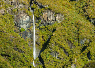 Twin Creek Falls, Arthur's Pass National Park. Arthur's Pass is a mountain pass (920 metres above...
