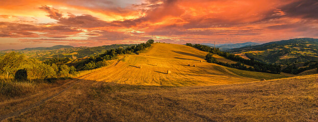 paesaggio collinare, colline italiane