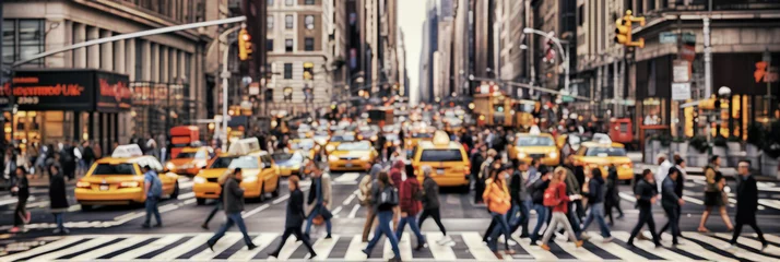 Photo sur Plexiglas TAXI de new york Blurred Busy street scene with crowds of people walking across an intersection in New York City. Blurred image, wide panoramic view of the road with people 