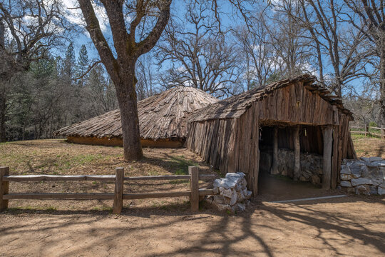 Roundhouse Entrance, ChawSe