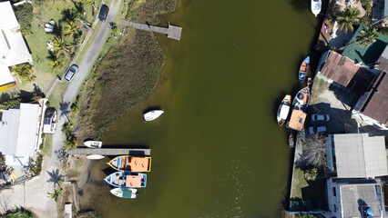 Paisagem Ilha Tropical Lagoa Concei&ccedil;&atilde;o Florian&oacute;polis Floripa Santa Catarina Lago Mar Oceano Atl&acirc;ntico Natureza Verde C&eacute;u Sol Ver&atilde;o Veraneio F&eacute;rias Viagem Viajar Cidade Sul Brasil Mata Atl&acirc;ntica Barcos