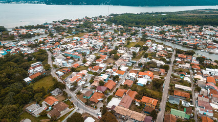 Paisagem Ilha Tropical Lagoa Conceição Florianópolis Floripa Santa Catarina Lago Mar Oceano Atlântico Natureza Verde Céu Sol Verão Veraneio Férias Viagem Viajar Cidade Sul Brasil Mata Atlântica Barcos