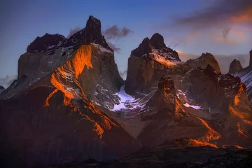 Keuken foto achterwand Cuernos del Paine Beautiful scenery of Los Cuernos del Paine mountain peaks in autumn time during sunrise in Patagonia, southern Chile.
