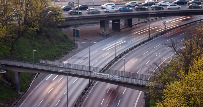 Autobahn A100 in Berlin. Deutschland.