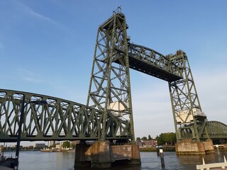 Fototapeta na wymiar Puente Rotterdam