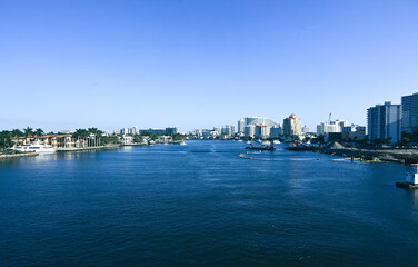 Obraz premium city harbour bridge