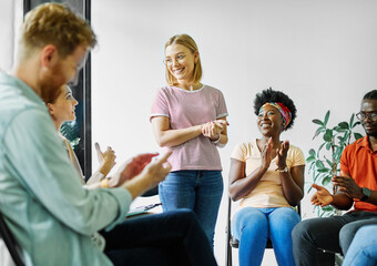 psychotherapy meeting support woman therapy psychology business office entrepreneur teamwork creative startup friendship group  leader coach psychologis communication help circle advice