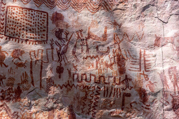 Cerro Azul Chiribiquete rock paintings, close to San José del Guaviare, Colombia - 595625433
