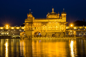Fototapeta na wymiar The Golden Temple Amritsar India (Sri Harimandir Sahib Amritsar), a central religious place of the Sikhs.