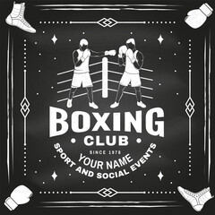 Obraz premium Boxing club badge, logo design on chalkboard. Vector illustration. For Boxing sport club emblem, sign, patch, shirt, template. Vintage monochrome label, sticker with Boxer Silhouette.