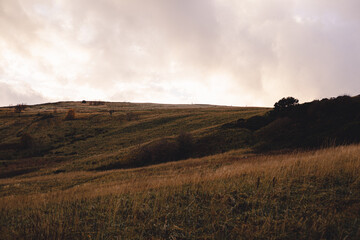 Edinburgh, Edimburgo - Capitale della Scozia.  Tramonto e  vista dalla collina di Holyrood Park. 