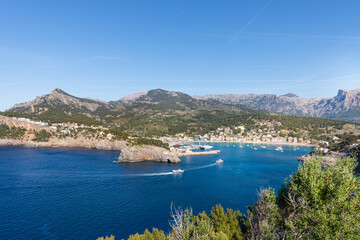 Fototapeta premium Mallorca. Puerto de Sóller (Port de Sóller), puerto natural en la Serra de Tramuntana (Islas Baleares, España).