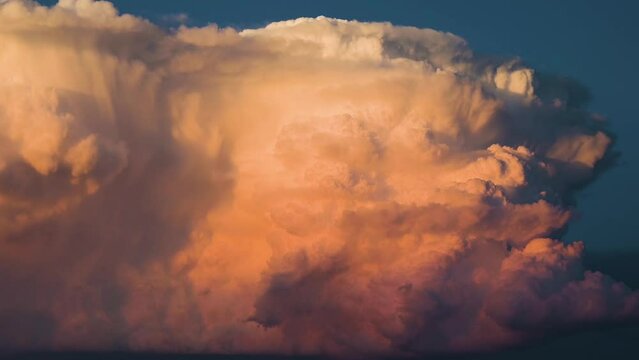 Stunning Storm Cloud Time Lapse Filled With Bright Sunset Colours