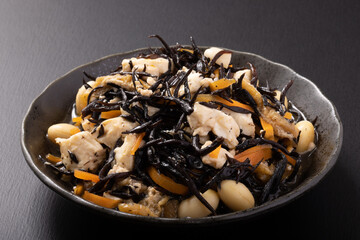 ひじきと豆腐の煮物