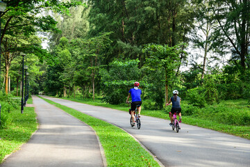 Obraz premium Cycling at Changi Beach Park, Singapore