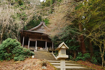 Entrance gate or Torii at Kinpu-jinja or Shrine on mount Yoshino in Nara Prefecture, Japan - 日本...