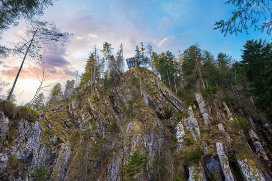 Klobenstein Schmugglerweg an der Tiroler Aache mit Aussichtsplattform bei K&ouml;ssen, Kitzb&uuml;hel, &Ouml;sterreich, Tourismus, Wandern