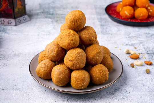 Besan Ladoo 