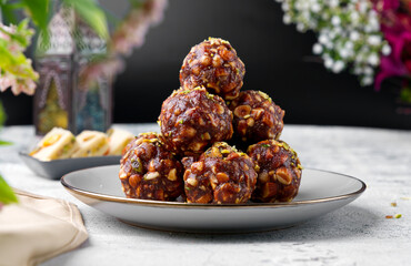 Anjeer with Dry Nuts Ladoo 