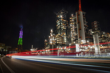 福島県いわき市　勿来IGCCパワーの夜景と車の軌跡
