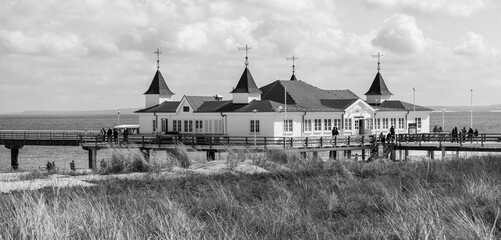 Black and white shot of the pier in Ahlbeck on the Baltic Sea