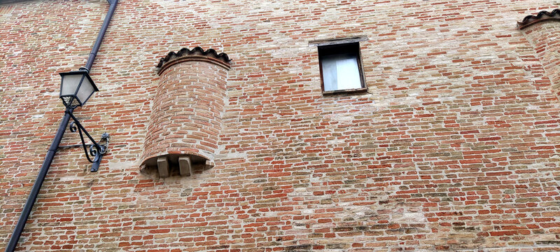 Antico edificio medievale ad Orciano nelle Marche