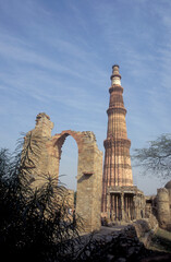 INDIA DELHI QUTB MINAR RUINS