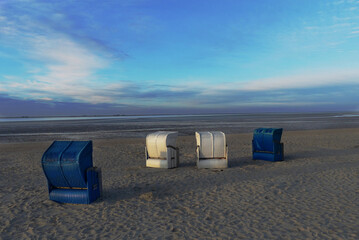 Strandkörbe am Meer auf Föhr