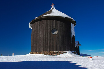 Kaplica Wawrzyńca na Śnieżce, Karkonosze Mountains - Poland © krzys ser