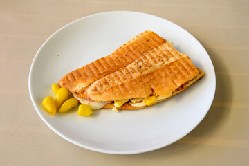 Turkish karisik atom Ayvalik tost ( kasarli bazlama tost) . Sucuklu, Kasarli, kavurmali karisik...