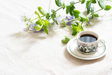 北欧のビンテージの食器でコーヒーの時間